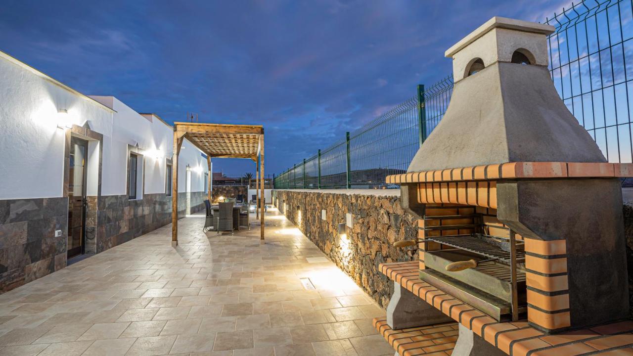 Villa Elena ลาคาเรส ภายนอก รูปภาพ