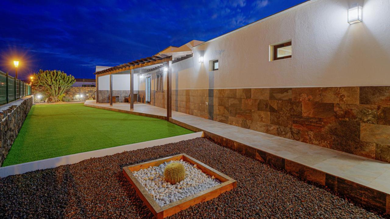 Villa Elena ลาคาเรส ภายนอก รูปภาพ