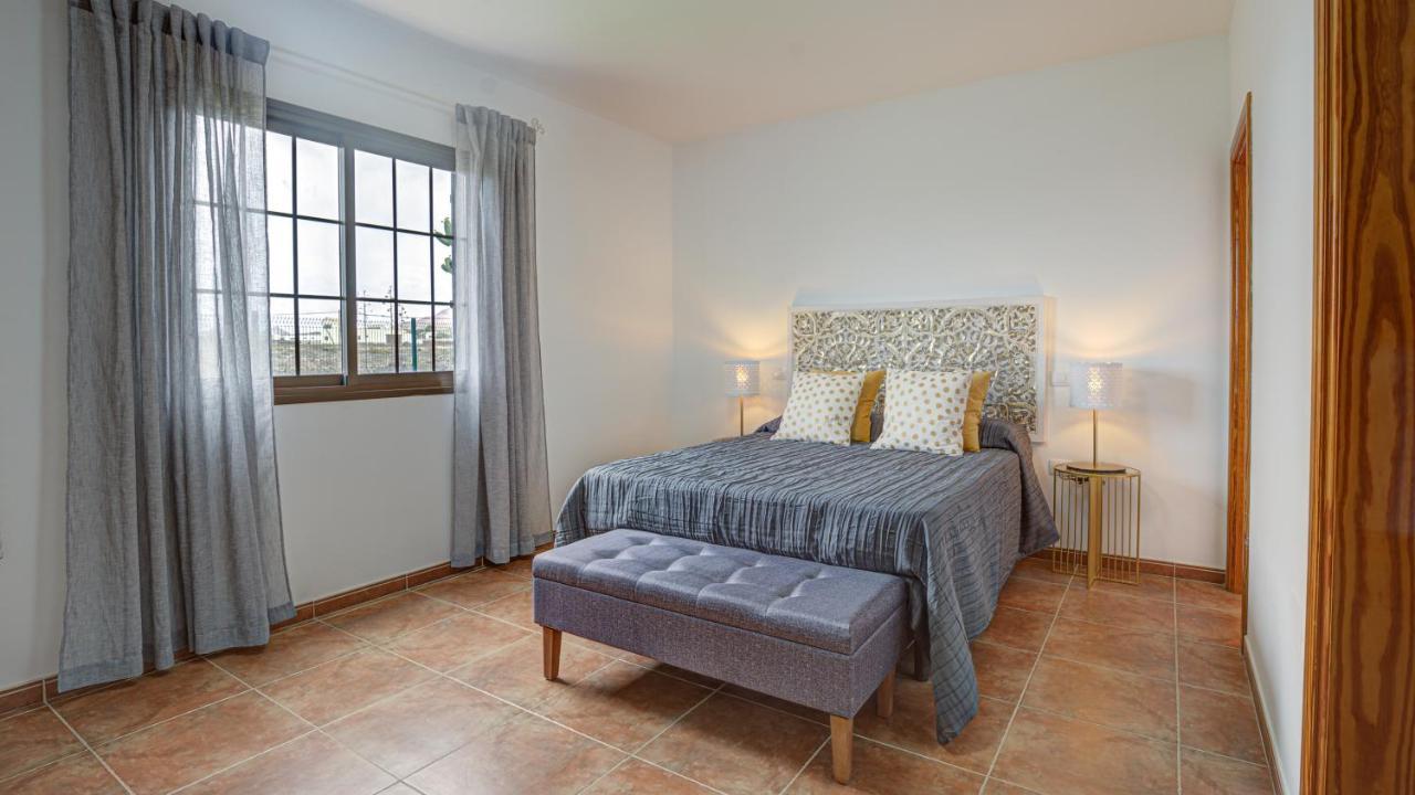 Villa Elena ลาคาเรส ภายนอก รูปภาพ