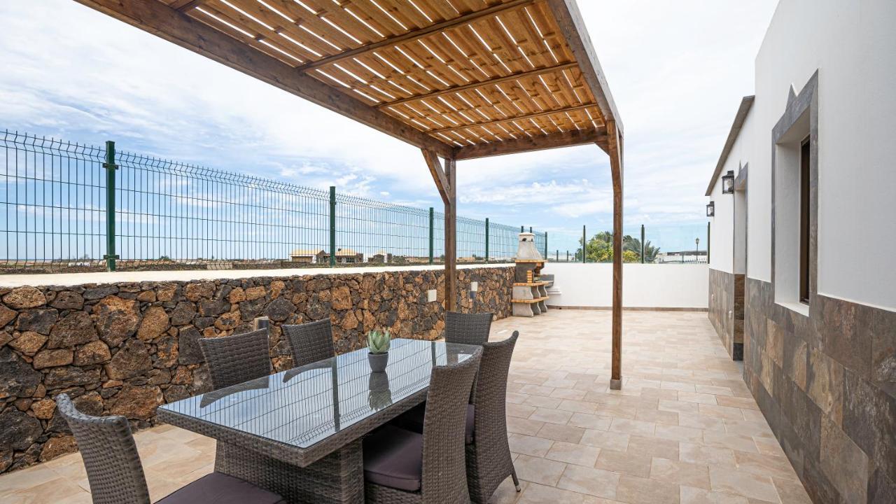 Villa Elena ลาคาเรส ภายนอก รูปภาพ