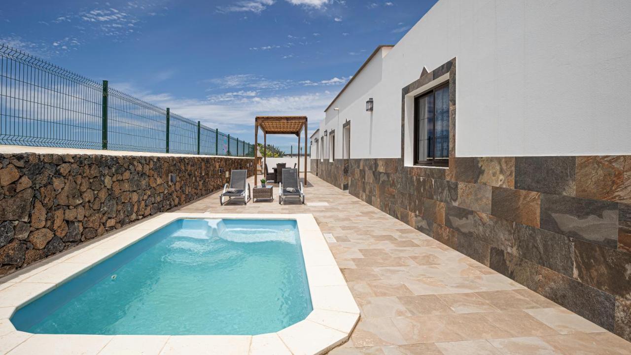 Villa Elena ลาคาเรส ภายนอก รูปภาพ